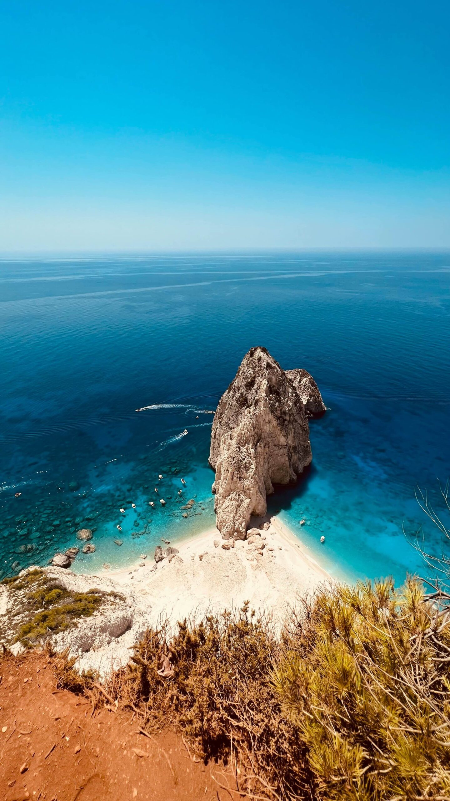 vue plongée rocher célébre Zakynthos plage mer bleu lagon