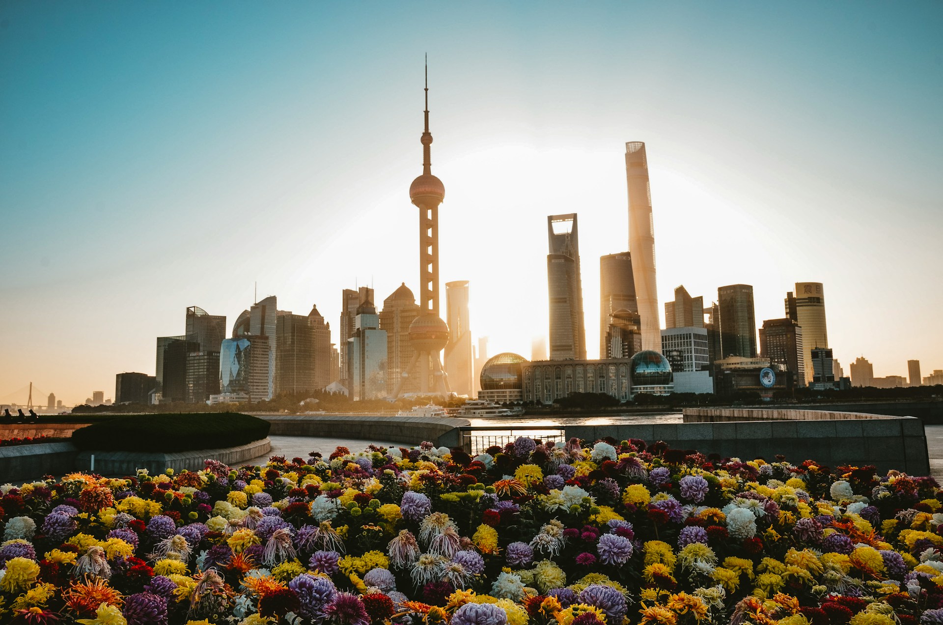 Skyline de Pudong à Shanghai au coucher du soleil
