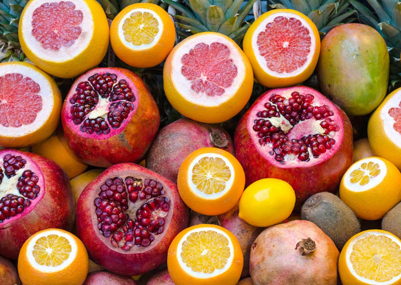 Fruits tropicaux colorés dans les Caraïbes